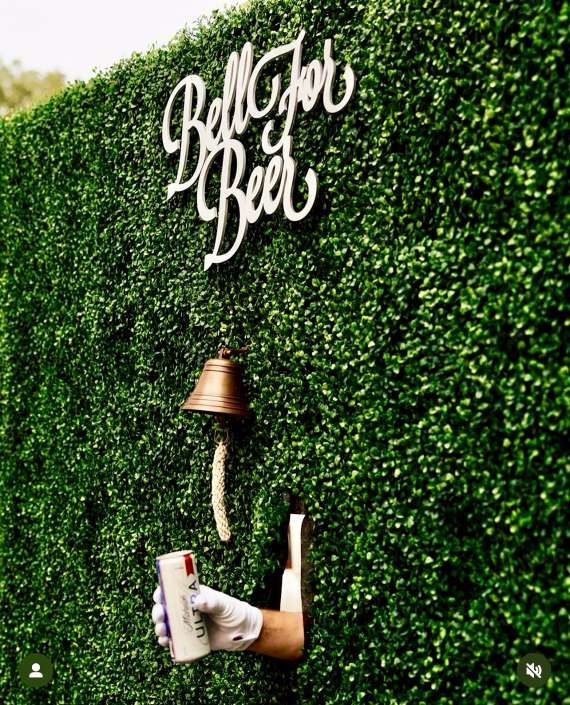 Living champagne wall but with beer